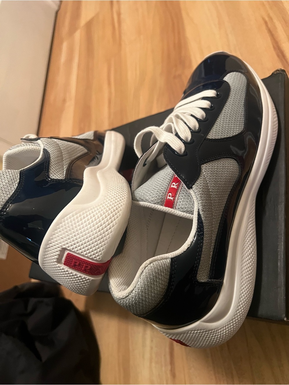 Prada Men’s Navy, White and Gray Low-Top Sneakers Size 9 - Picture 4 of 13